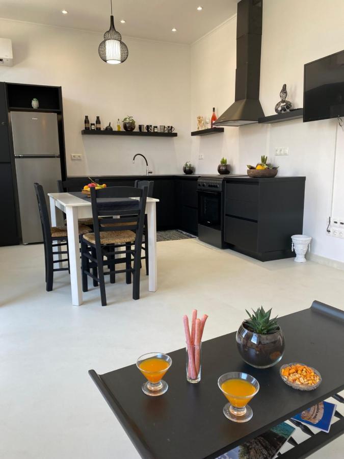 Artelie Apartment Kyparissia Exterior foto